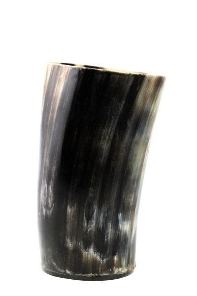 Hornbecher - Handwerk aus echtem Horn, geschliffen, poliert, lackiert ca. 0,3 Liter | ohne Henkel